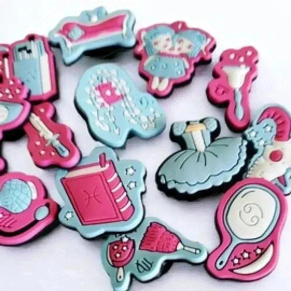 Croc Charms - Picture 1 of 1